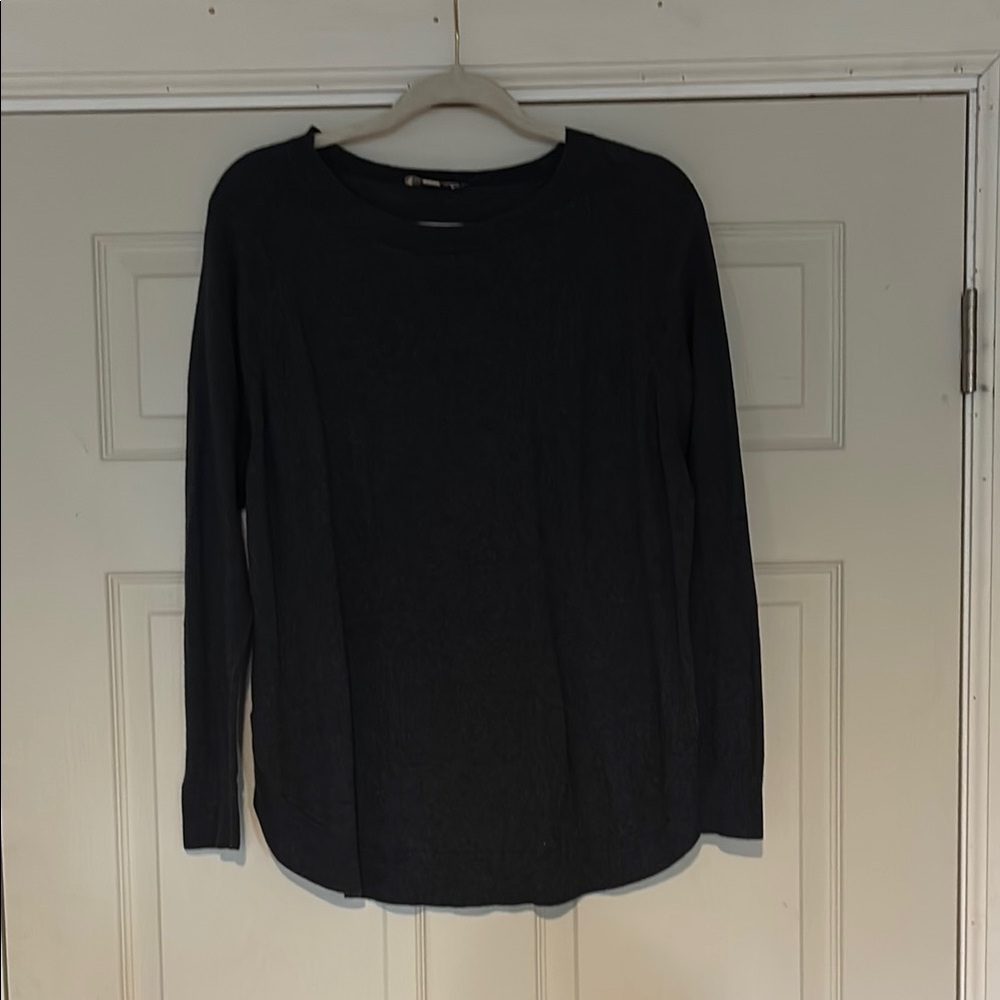 Women's Black Long Sleeve Top